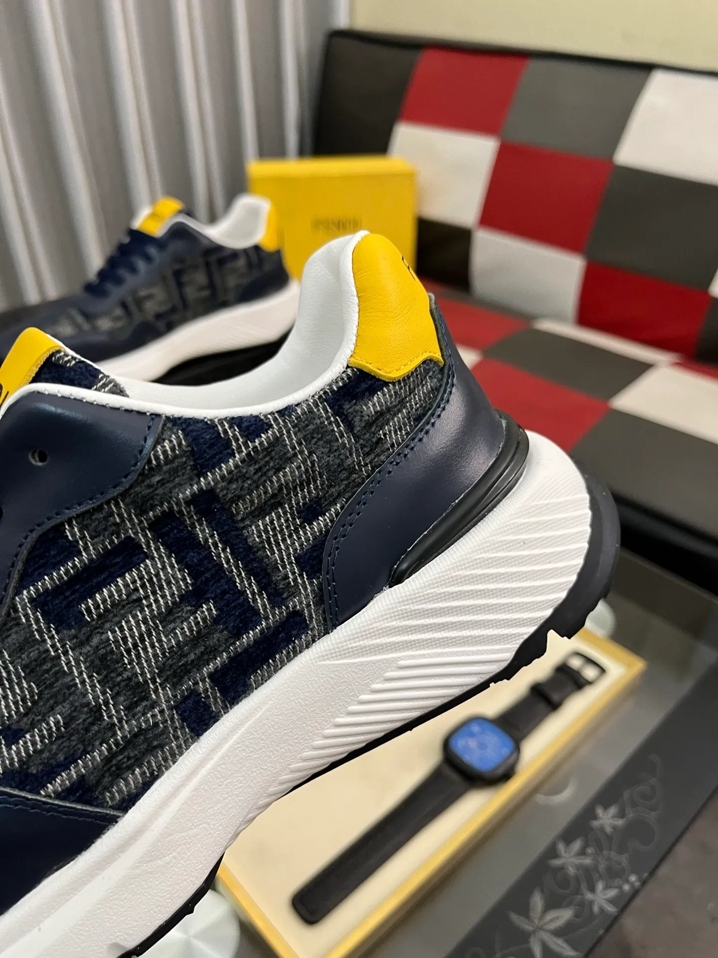 Men's Men's Shoes💰458⌚️⌚️[Fendi] Fendi's latest casual shoes for men! Available at counters simultaneously! A one-to-one replica of the original. Made entirely of imported top-grain calfskin, the interior is made of top-grain water-dyed cowhide, and the original factory-supplied rubber outsole. Leading new fashion concepts. Matching code: 38-443️⃣Colors available